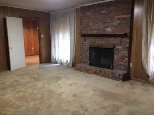 509 S 28th Ave - Photo 2 of 5