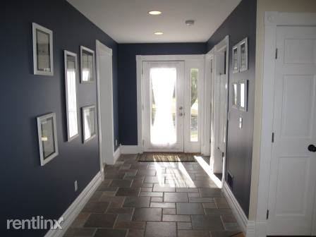 1290 7 Mile Rd - Photo 2 of 20