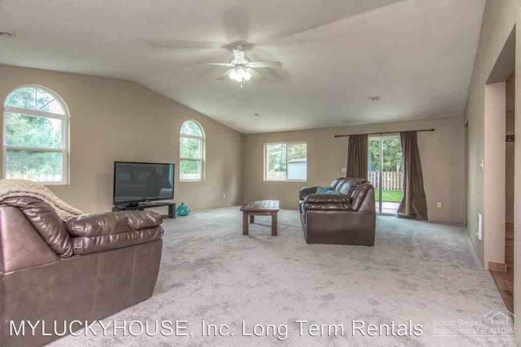 19430 Apache Rd - Photo 3 of 20