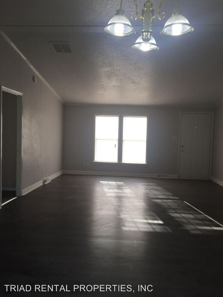 1349 Patterson Grove Rd - Photo 3 of 15