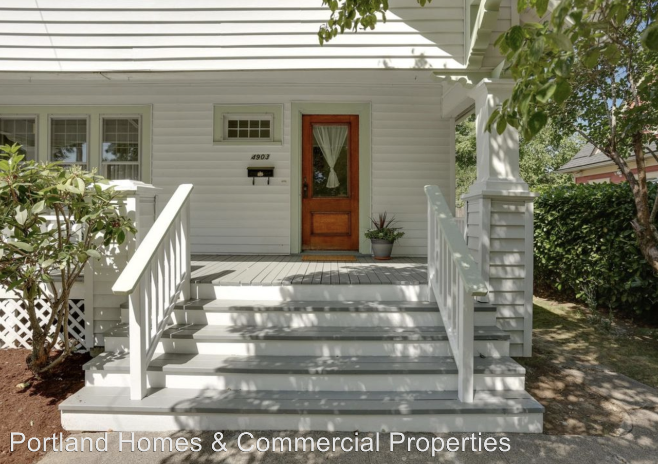 4903 SE 72nd Ave - Photo 3 of 22