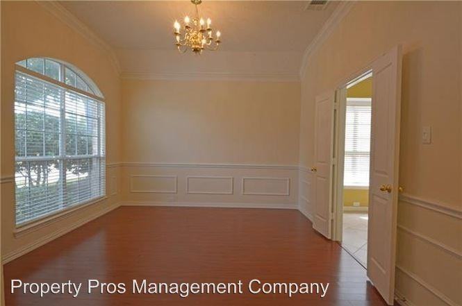 9433 Western Trail - Photo 3 of 8