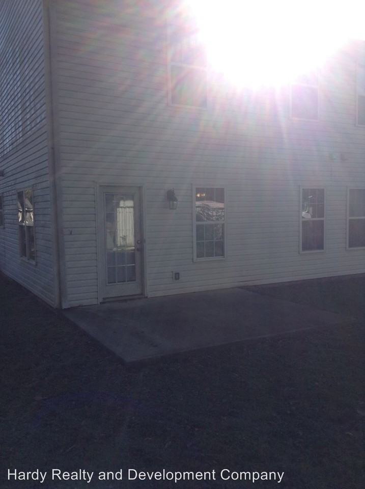 1101, 1103, 1105, 1107 Avenue B - Photo 2 of 12