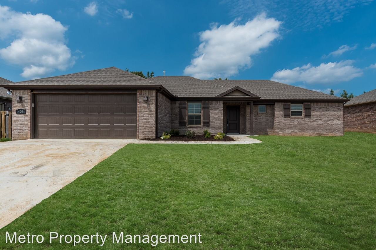 302 Lion Dr N - Photo 3 of 20