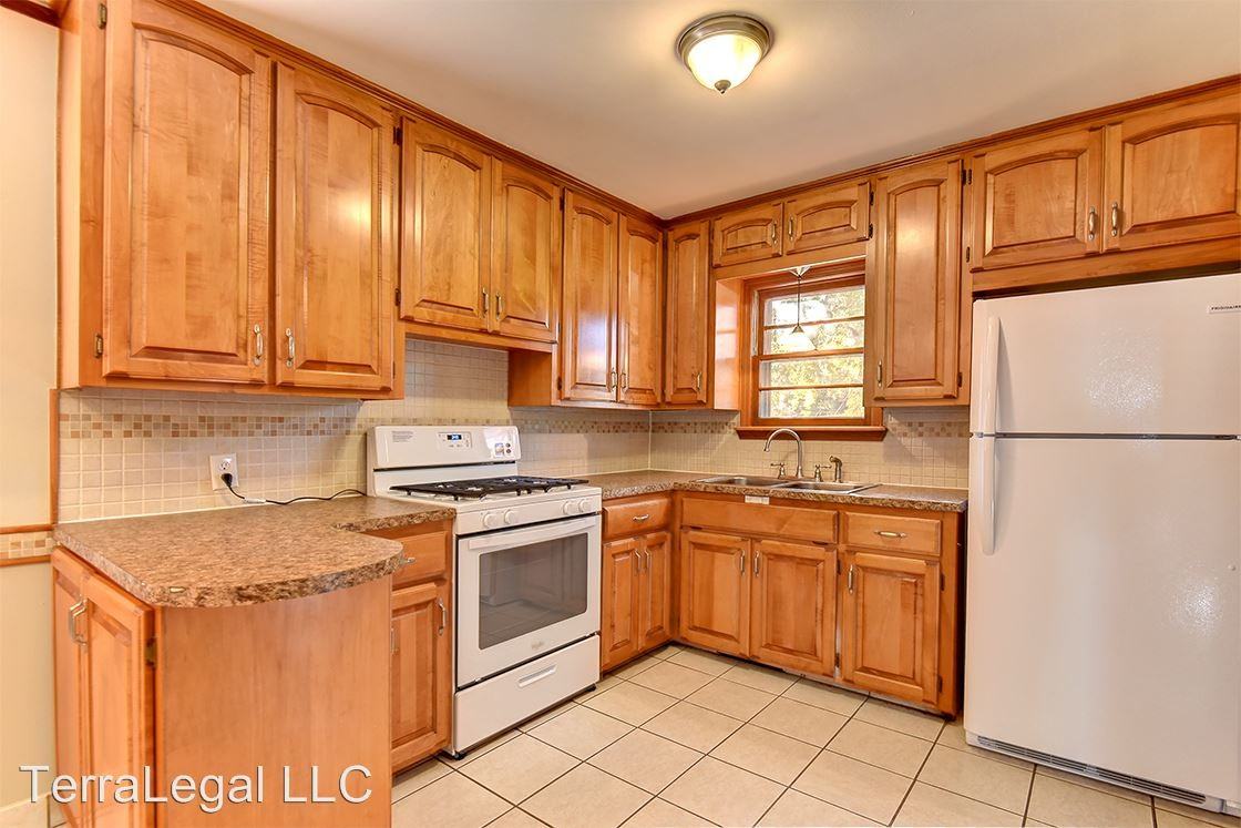 6904 E 7th St - Photo 2 of 18