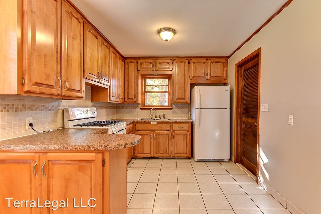 6904 E 7th St - Photo 3 of 18