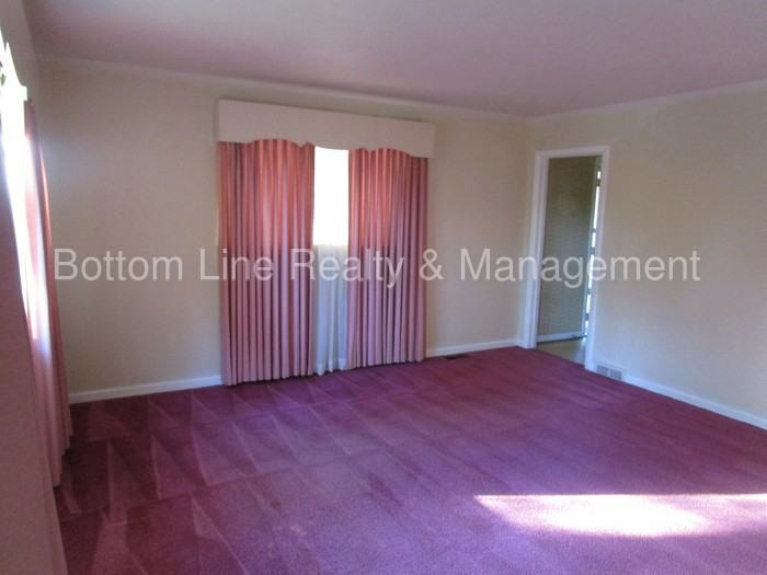 5530 Radford Ave - Photo 2 of 13