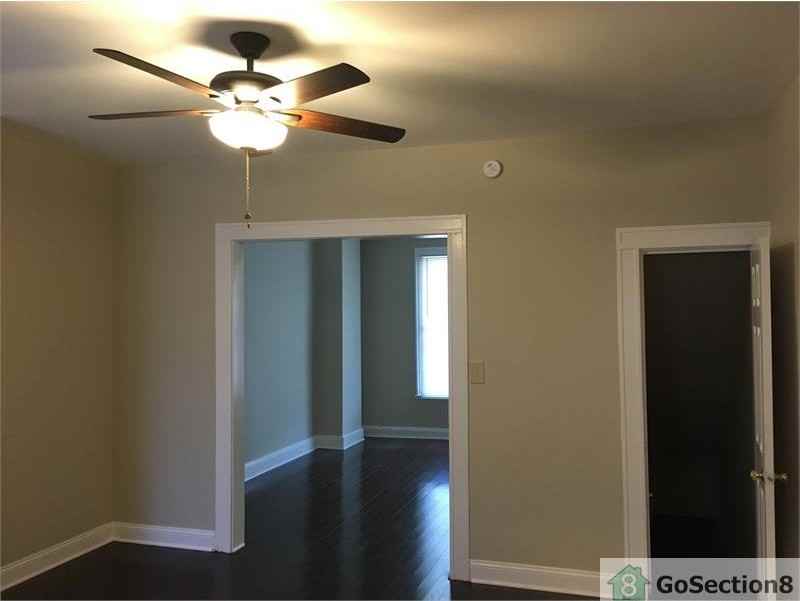 504 Parksley Ave - Photo 3 of 6