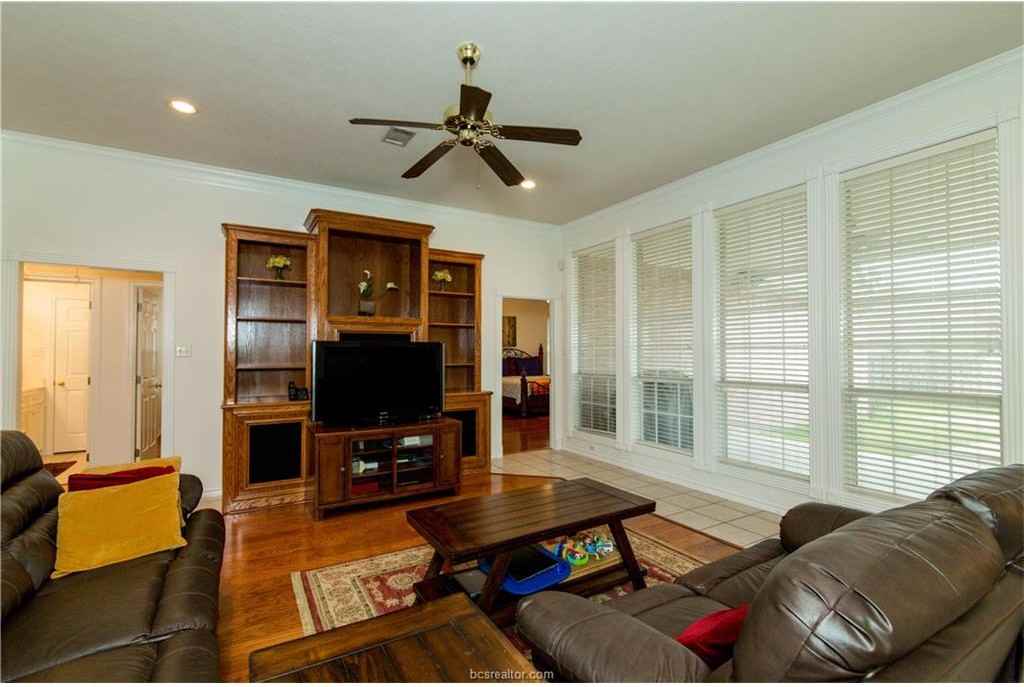 5128 Bellerive Bend Dr - Photo 2 of 24