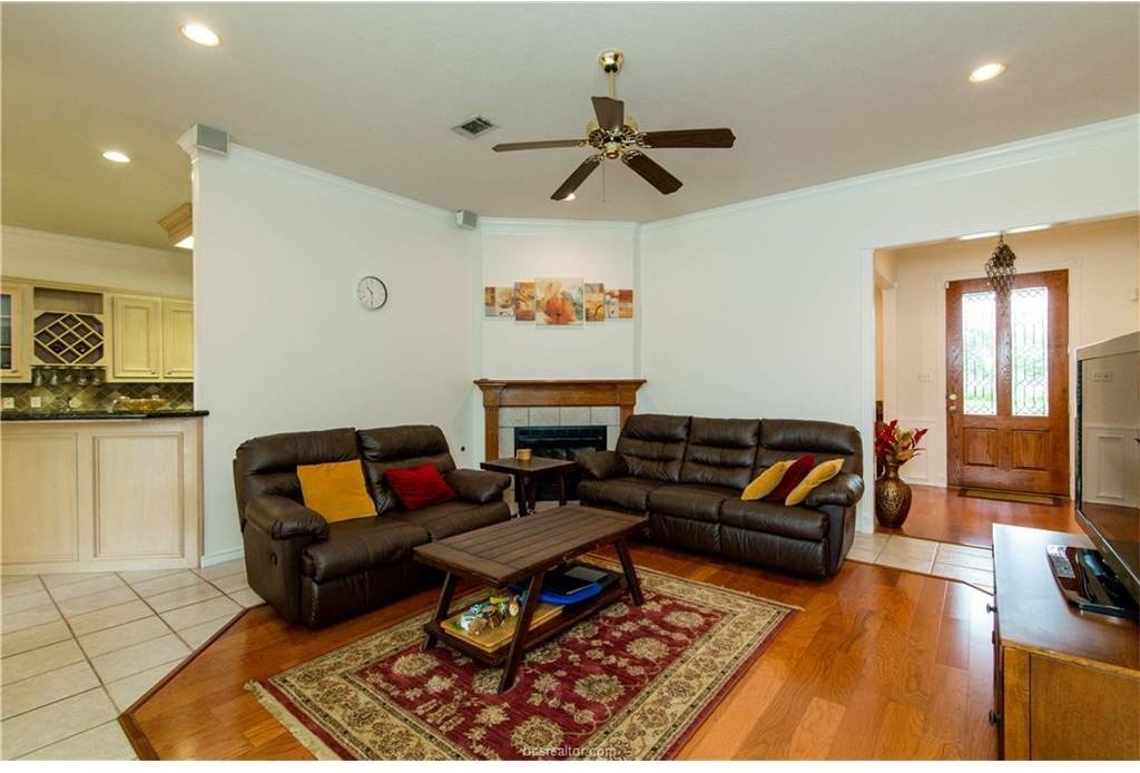 5128 Bellerive Bend Dr - Photo 3 of 24