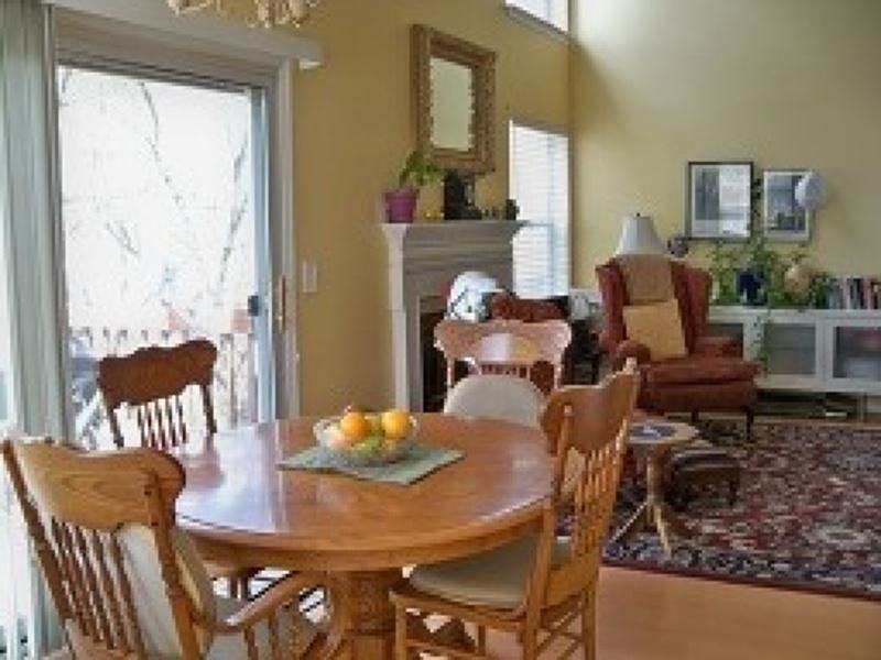 365 Finch Ln - Photo 2 of 8