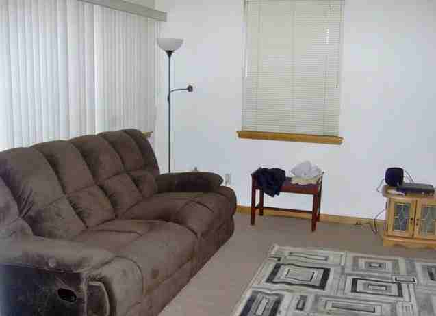 232 John St #REAR - Photo 3 of 6