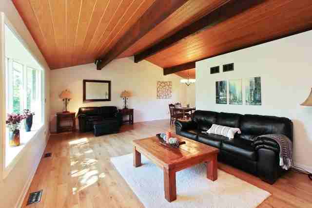 34 Londonderry Ln - Photo 2 of 15