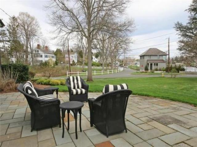 25 Westway Rd - Photo 2 of 6