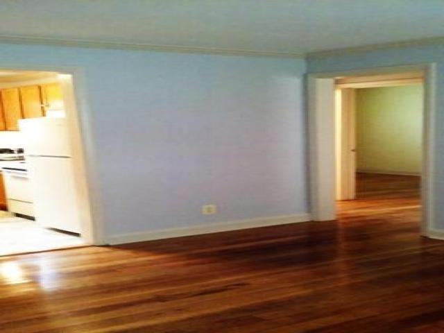 1586 Memorial Ave - Photo 3 of 3