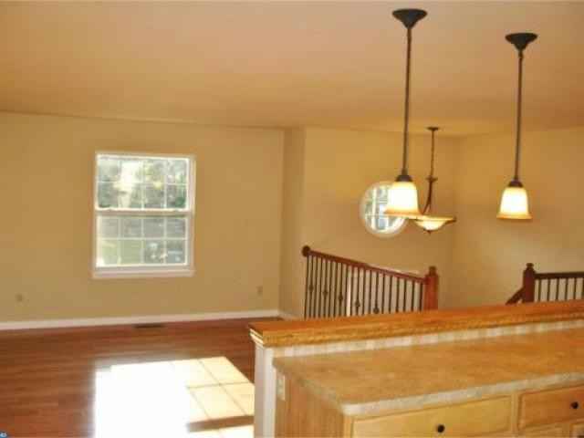 151 Willamette Dr - Photo 3 of 6