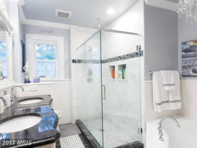 1724 Columbia Pike - Photo 2 of 6