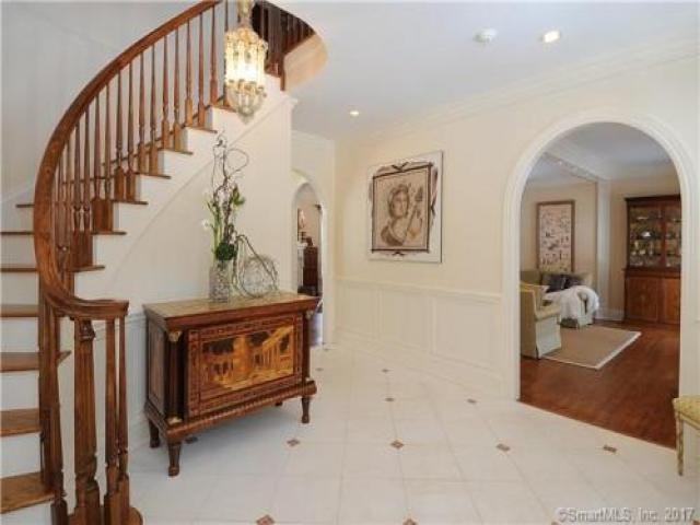 262 Lukes Wood Rd - Photo 3 of 6