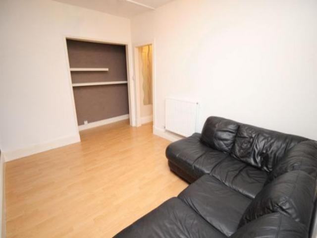 99 Lake Hayward Rd - Photo 3 of 7