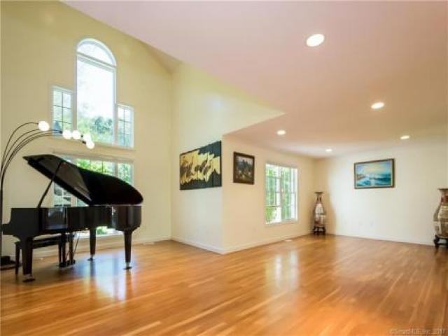 77 Kaya Ln - Photo 2 of 6