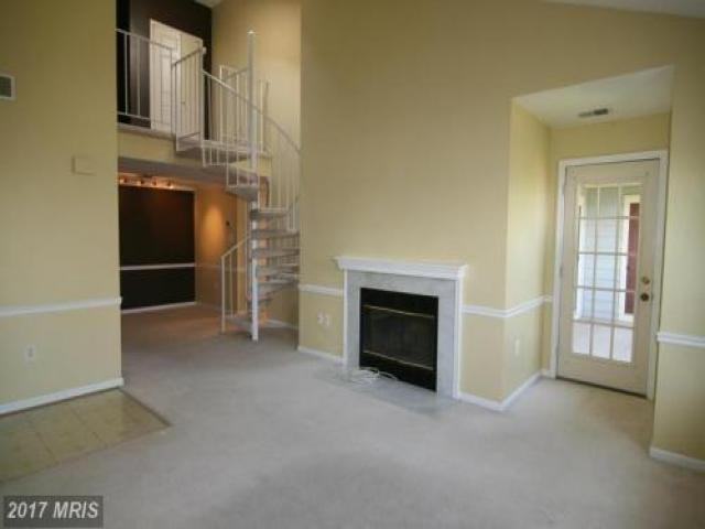 12235 Wadsworth Way - Photo 3 of 6