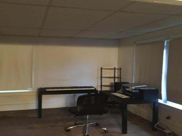 30 Walnut St - Photo 3 of 6