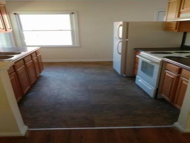 7534 Merlyn Cir - Photo 3 of 6