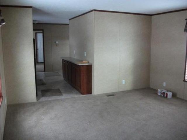 211 Crosspath Rd - Photo 3 of 5