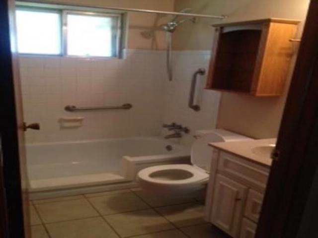 1489 McNaughten Rd - Photo 3 of 6