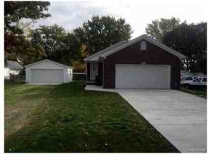 3015 Emmons Ave - Photo 2 of 6