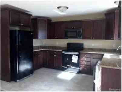 3015 Emmons Ave - Photo 3 of 6