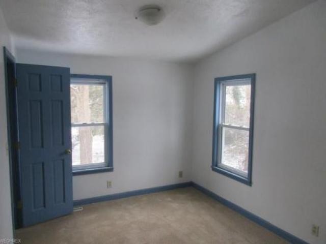 398 Prospect St - Photo 2 of 6