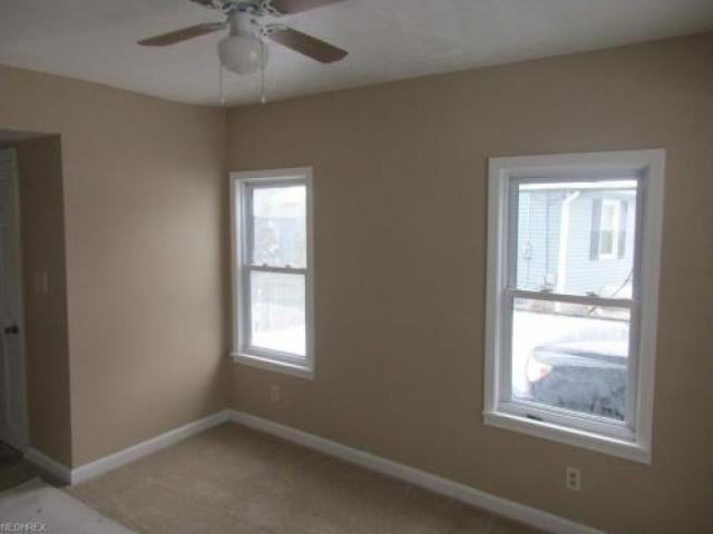 398 Prospect St - Photo 3 of 6