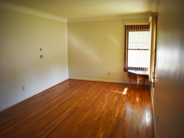 17406 Valade St - Photo 3 of 6