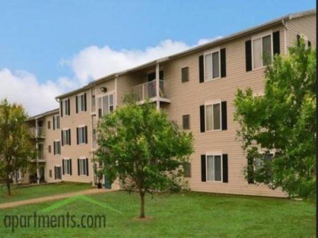 450 Sivley Rd - Photo 2 of 6