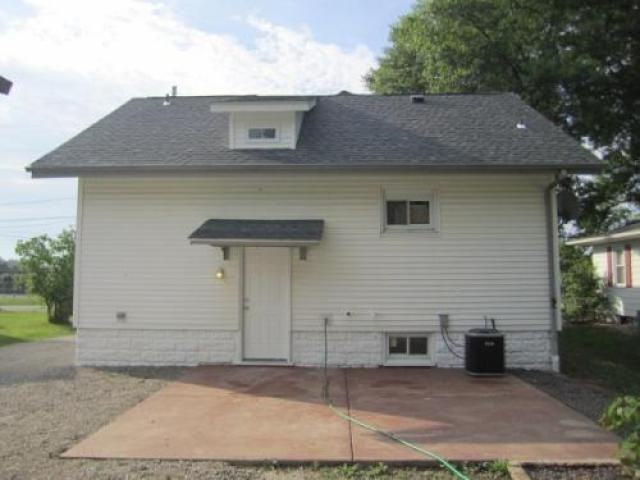 1713 Centreville Ave - Photo 2 of 6