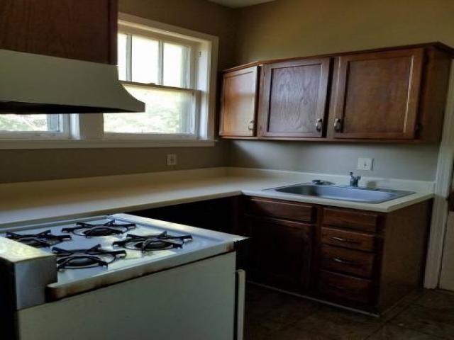 35 N McLean Blvd - Photo 3 of 6