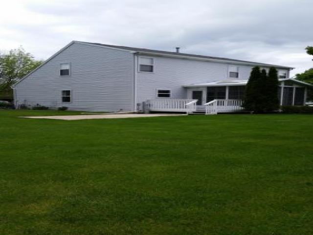 1027 Rushing Ct - Photo 2 of 6