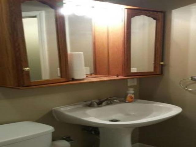 1002 Collins Ct - Photo 3 of 6