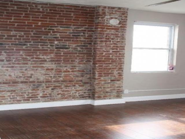 1823 W Main St - Photo 3 of 6