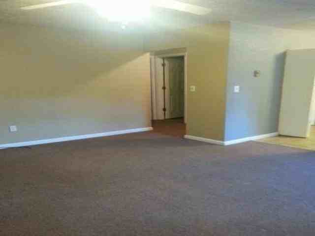 1006 Park St - Photo 2 of 4