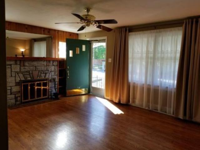 2436 Rockford Ave - Photo 3 of 6