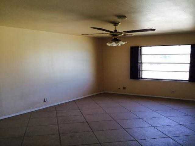 10088 Manitoba St - Photo 2 of 6