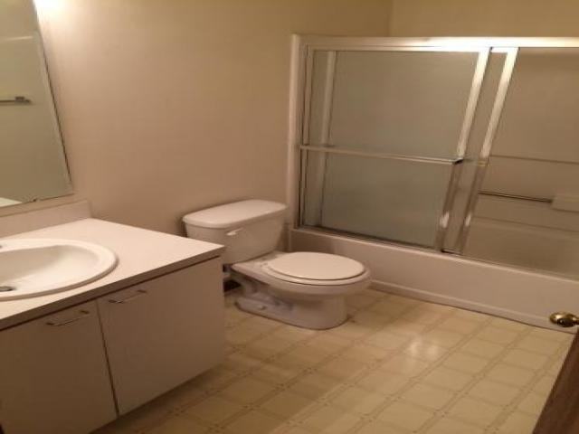 527 S California St - Photo 2 of 4