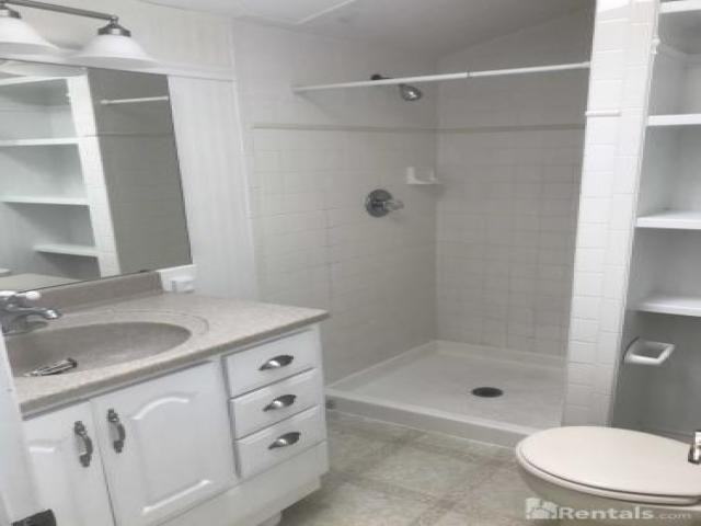 335 Dover Ct - Photo 3 of 5