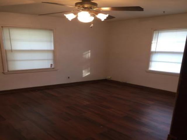 229 Dellway St - Photo 3 of 4