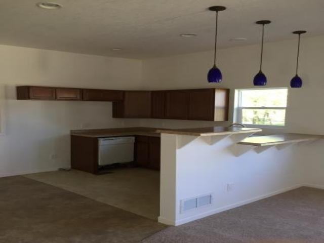 535 Spring St - Photo 2 of 3