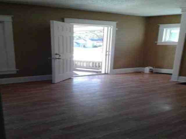 1612 E 39th St - Photo 3 of 6