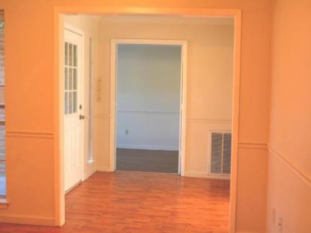 403 Brandywyne Dr - Photo 2 of 6