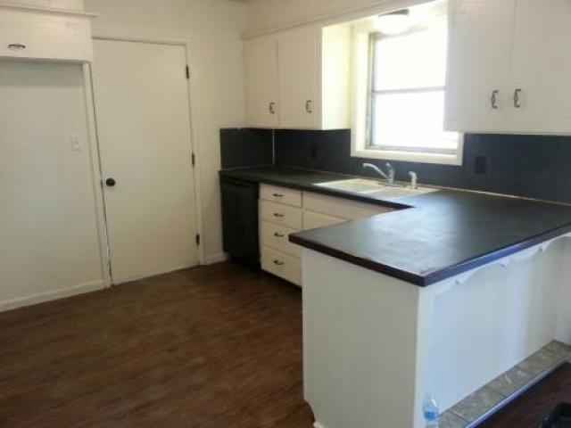 10207 E 4th St - Photo 2 of 6